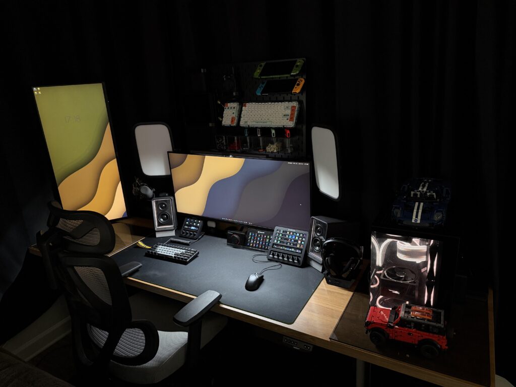 Bye bye stacked monitors.
