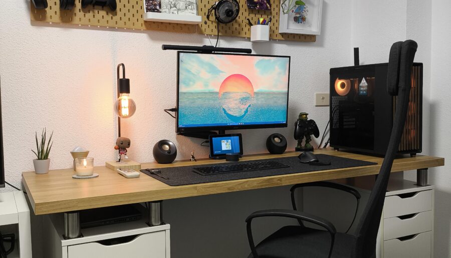 Summer battlestation