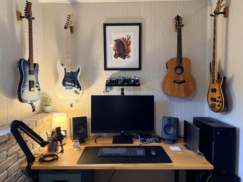 My WFH + Songwriting + Photo Editing + Gaming station. My WFH + Songwriting + Photo Editing + Gaming station.
