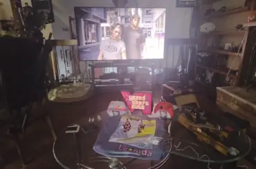 A Grand Theft Auto VI fan has created a collector's edition with 3D-printed accessories.