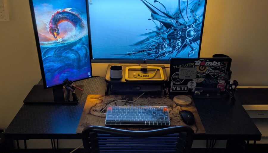 Slowly getting my office set up the way I want… Next is cable management.